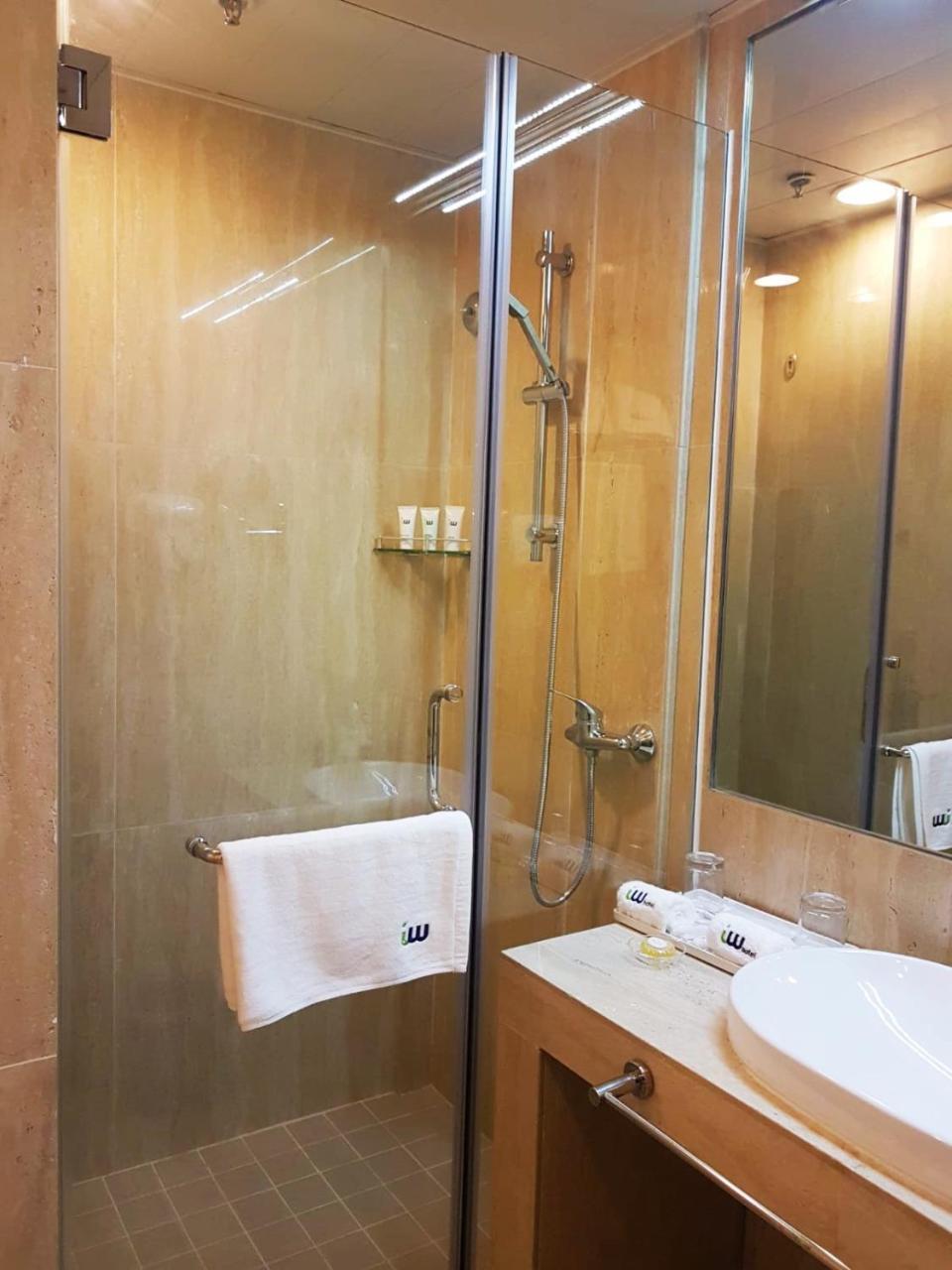 IW Hotel Hongkong Buitenkant foto